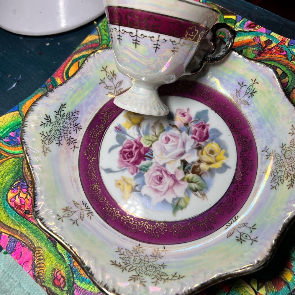 Vintage Lusterware Floral tea cup and plate 7”. Made in Japan